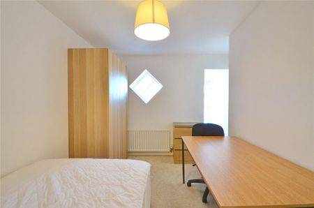 6 bedroom semi-detached house to rent - Photo 3