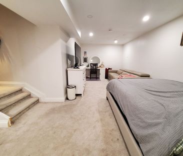 For Lease - 5134 Silvercreek Drive, Burlington, Ontario - Photo 2