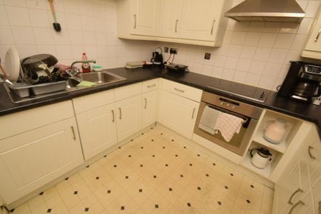 3 bedroom apartment to rent - Photo 5