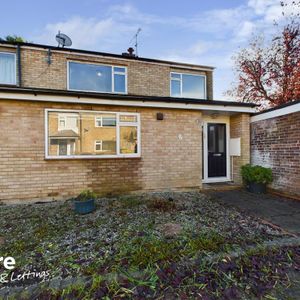 5 bedroom semi-detached house to rent - Photo 3