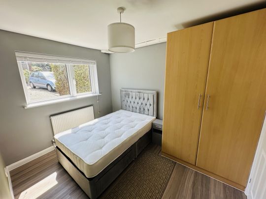 One-Bedroom House share - Photo 1