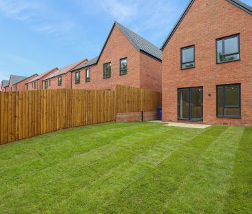 3 bedroom semi-detached house to rent - Photo 1