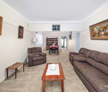 House for rent - Photo 3