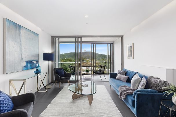 Luxury with a View! - Photo 1