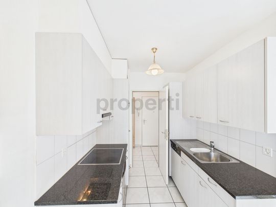 Charming & Central 2.5-Room Apartment in the Heart of Basel - Photo 1