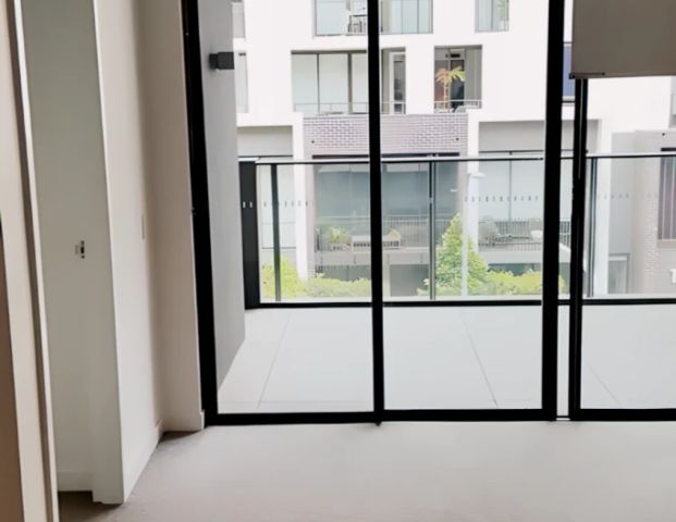 19 Minogue Cres, Sydney - Photo 1