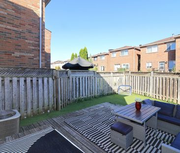 For Lease - 1747 Cobra Crescent, Burlington, Ontario - Photo 4