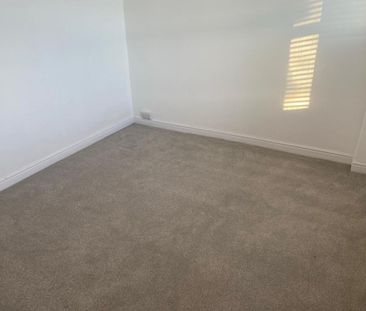 2 bedroom property to rent - Photo 4
