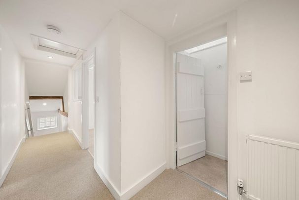 2 bedroom barn conversion to rent - Photo 1