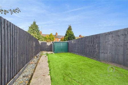 3 bedroom terraced house to rent - Photo 2