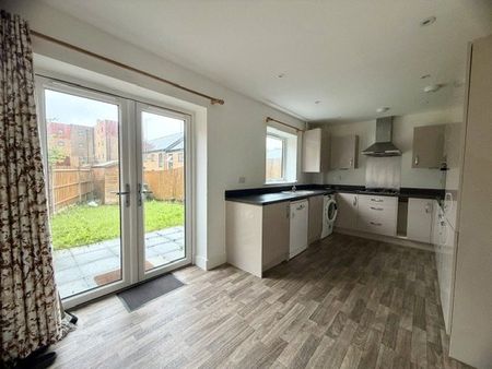 3 bedroom townhouse to rent Mansfield Park Street, Southampton, Hampshire, SO18 - Photo 3