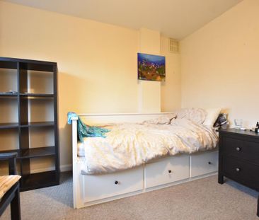 4 bedroom house to rent - Photo 2