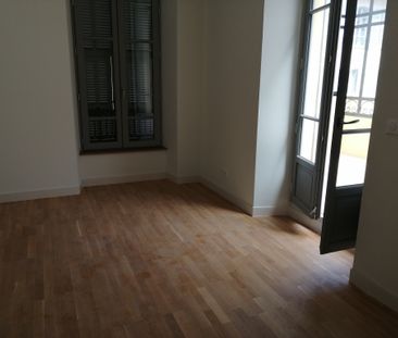 Location Appartement 4 pièces 100m² NICE 06000 - Photo 5