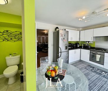 3 bed detached house to rent in Disraeli Street, Leicester, LE2 - Photo 3