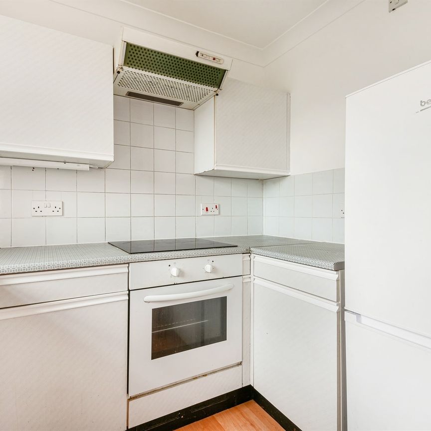 Chancellor Gardens, South Croydon - Photo 1