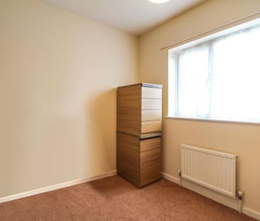 4 bedroom detached house to rent - Photo 2