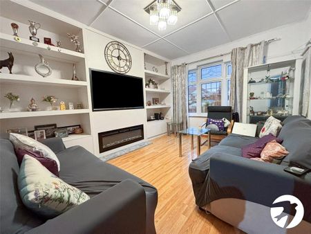 3 bedroom semi-detached house to rent - Photo 4