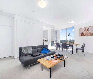 Stunning Two Bedroom Apartment - Partly Furnished - Photo 1