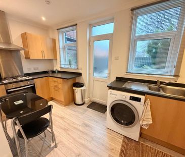 2 bedroom terraced house to rent - Photo 6