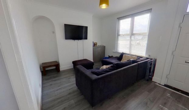 4 bedroom house to rent - Photo 1