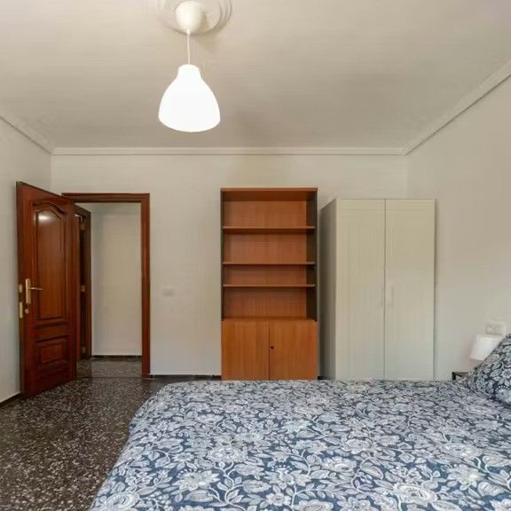 Carrer Manolo Taberner, Valencia, Valencian Community 46018 - Photo 1