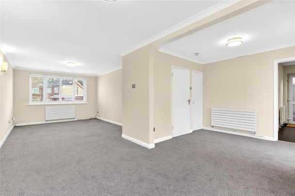 4 bedroom semi-detached house to rent - Photo 1