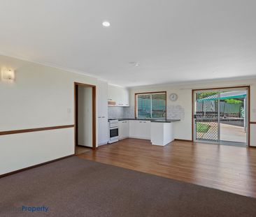 SPACIOUS 4 BEDROOMS WITH ELEVATED VIEWS! - Photo 6
