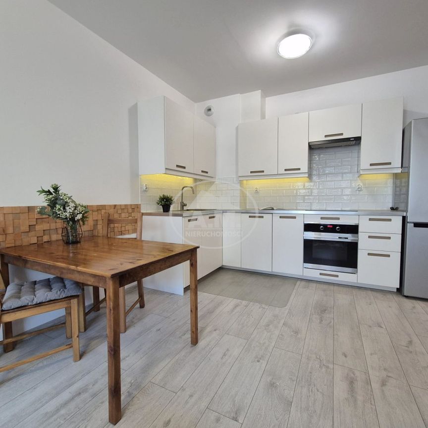 Super M3, Miejsce postojowe, Blisko tramwaj,autobu - Фото 1