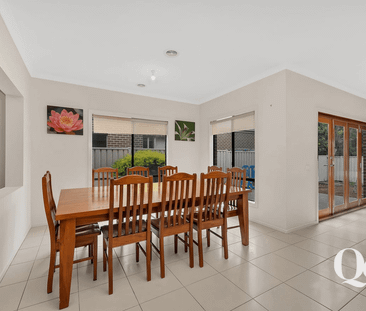 Exquisite 4-Bedroom Home in Green Valley Estates: Luxury Living at ... - Photo 4