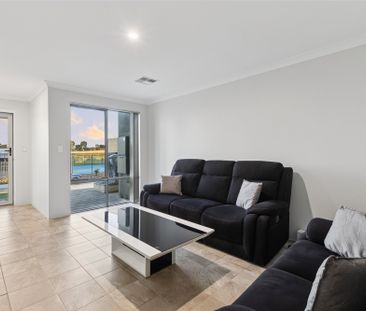 IDEAL FAMILY HOME (AVAILABLE FROM 5TH DECEMBER) - Photo 2