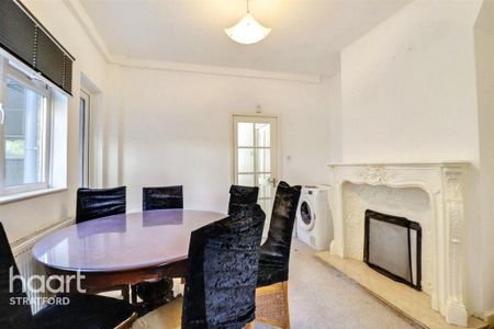 3 bedroom end of terrace house to rent - Photo 3