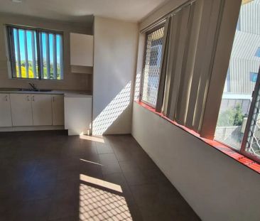 2 Bedroom in convenient location - Photo 5