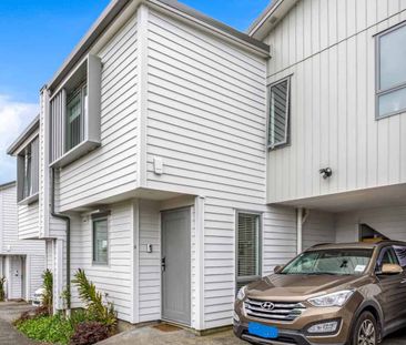 Modern, Light 4 Beds in Westlake Zone - Photo 1