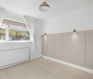 Clearbrook Close, High Wycombe - Photo 1