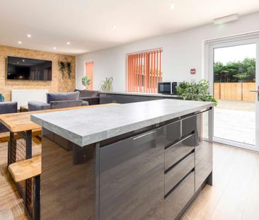 1 bedroom in a house share to rent - Photo 5