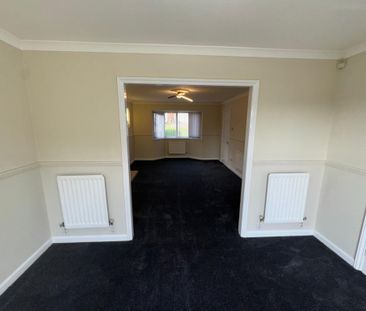 80 Woodfield Heights, Wolverhampton, WV6 8PT - Photo 1