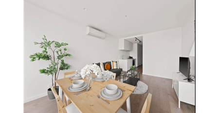 Stunning one Bedroom Inner City Apartment - Photo 2