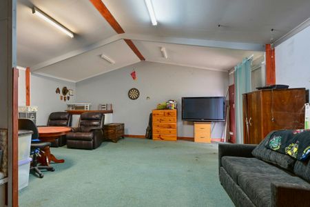 CHARMING HOME IN THE HEART OF CONVENIENCE - Photo 2
