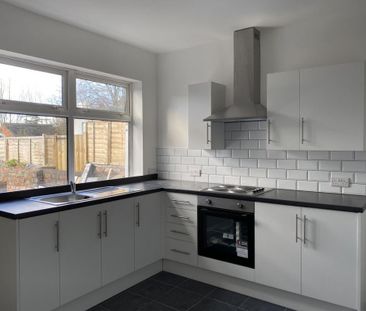 3 bedroom terraced house to rent - Photo 2
