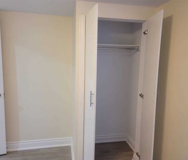 For Lease - 407 Queen Mary Drive, Brampton, Ontario - Photo 4