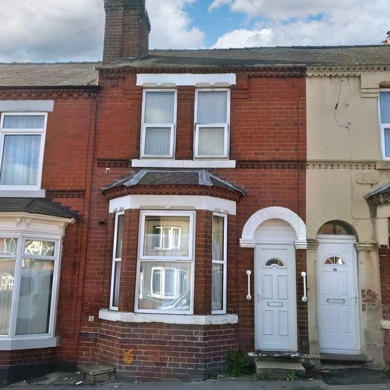 1 bedroom in a house share to rent - Photo 1