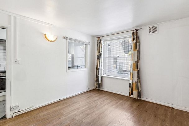 1 bedroom in Camden - Photo 1