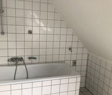Neues Lebenskapitel ? - günstige 2-Zi.-DG-Wohnung - Foto 1