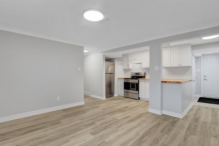 For Lease - 775 Trojan Avenue Unit# 3, Overbrook - Castleheights and Area, Ontario - Photo 2