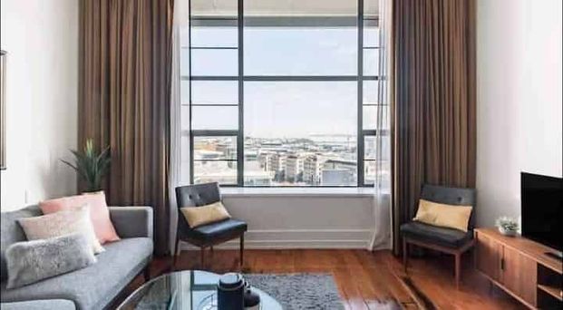 Comfortable, convenient living space in Auckland’s heart. - Photo 1