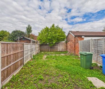 2 bedroom terraced house to rent - Photo 3