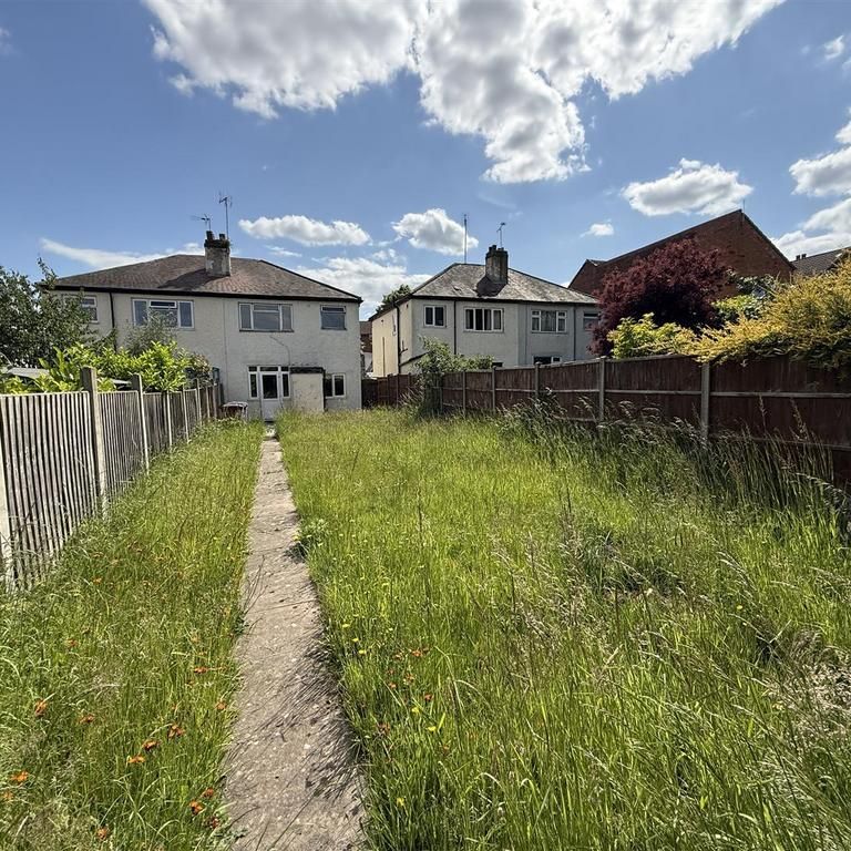 3 bedroom semi-detached house to rent - Photo 1