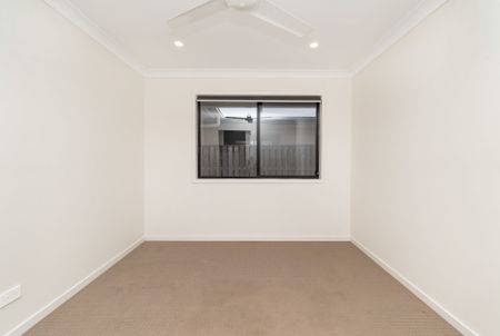 Modern Four Bedroom Family Home - Photo 3