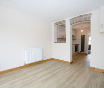 1 bedroom terraced house to rent - Photo 2