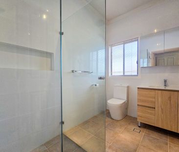 Lovely Retro-Style Family Home with a Big Backyard and Plenty of Ch... - Photo 1